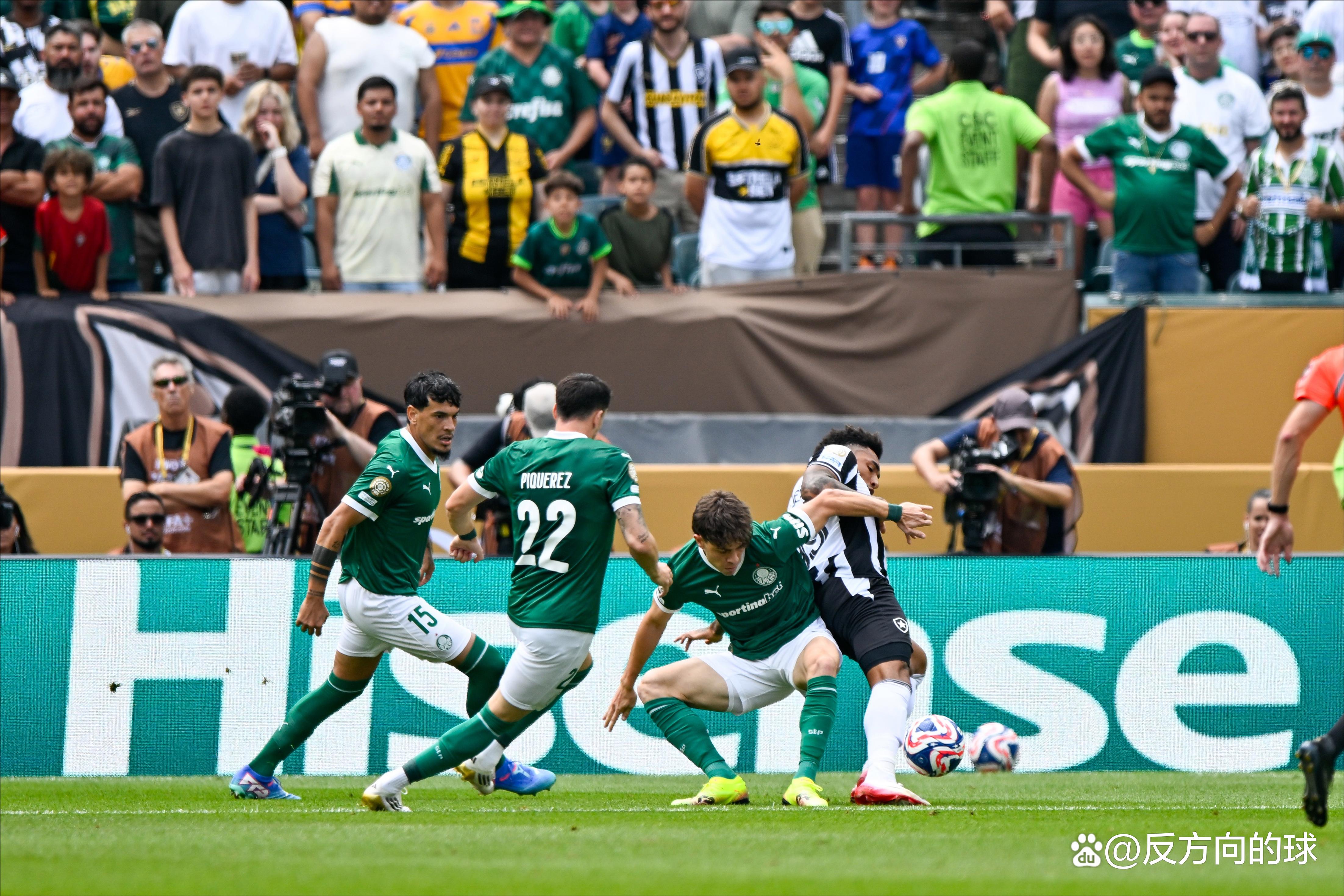 巴西球星传射制胜球,帮助球队晋级下一轮的简单介绍 巴西球星传射制胜球,帮助球队晋级下一轮的简单介绍