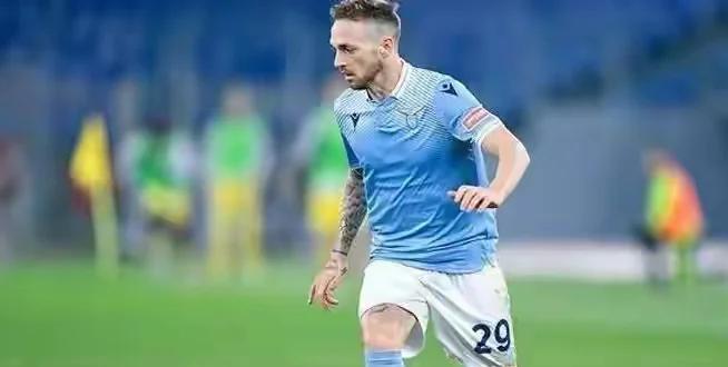 弗赖堡中场受伤将缺席接下来比赛的简单介绍 弗赖堡中场受伤将缺席接下来比赛的简单介绍