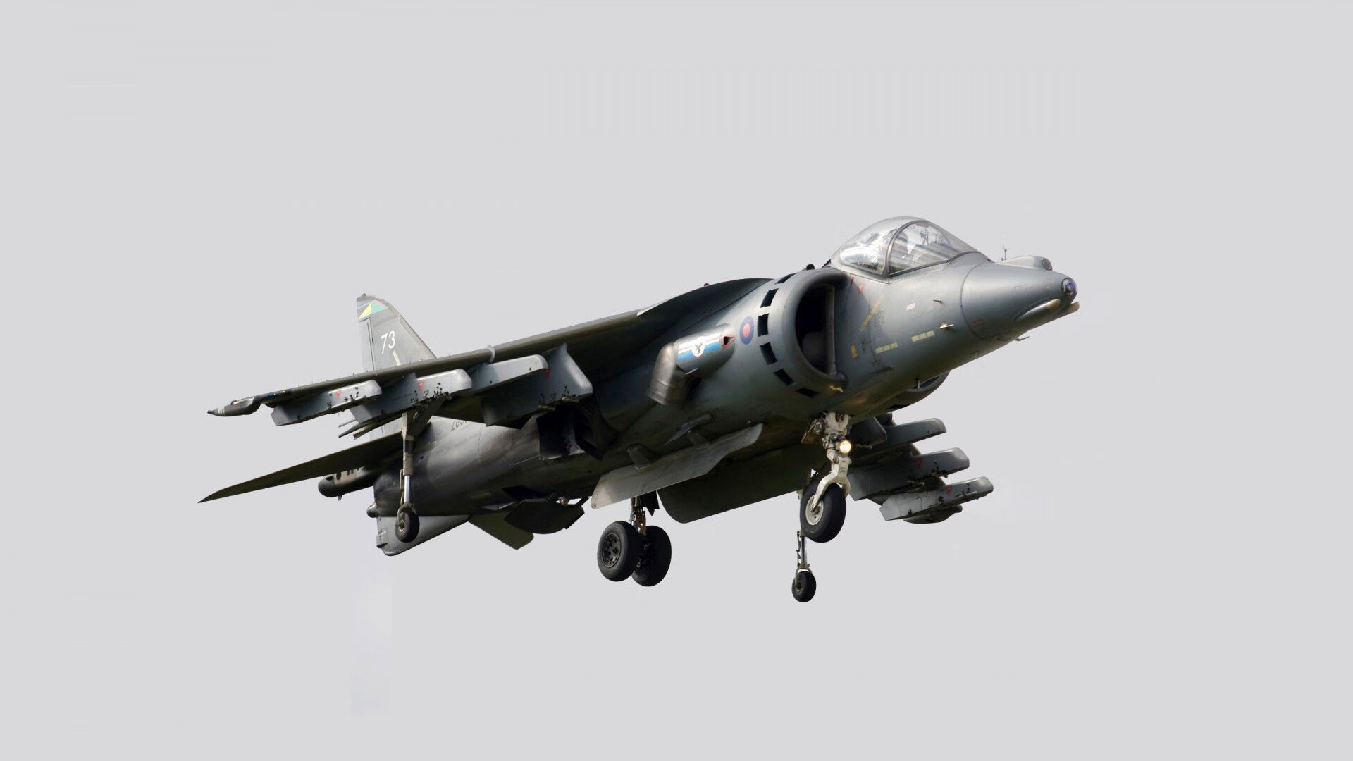 小舞台对阵大心脏,戈麦斯在唯一交锋中照亮足球宇宙