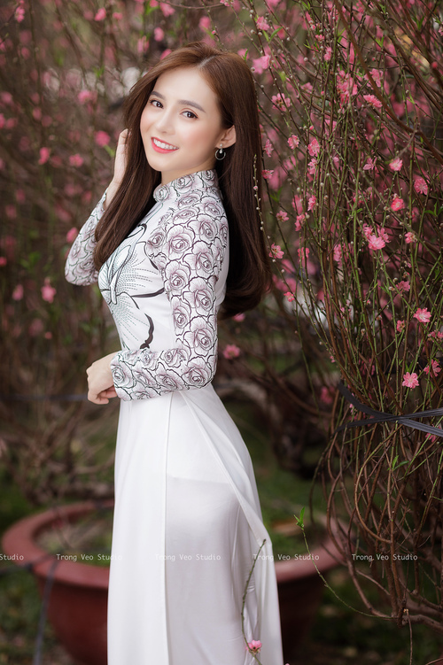 雷火电竞官网-赛道与球场的较量艺术，解读F1争冠战与热火压制鹈鹕的战术棋局