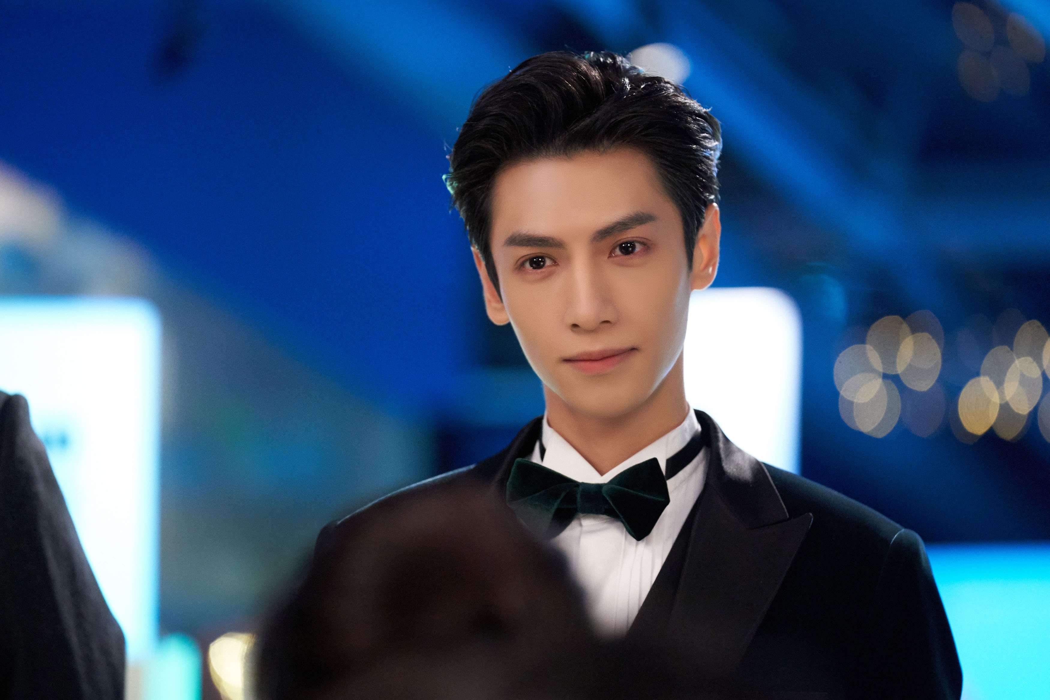 篮球时空的奇妙交汇，当鹈鹕斩落深圳，拉梅洛在总决赛接管比赛