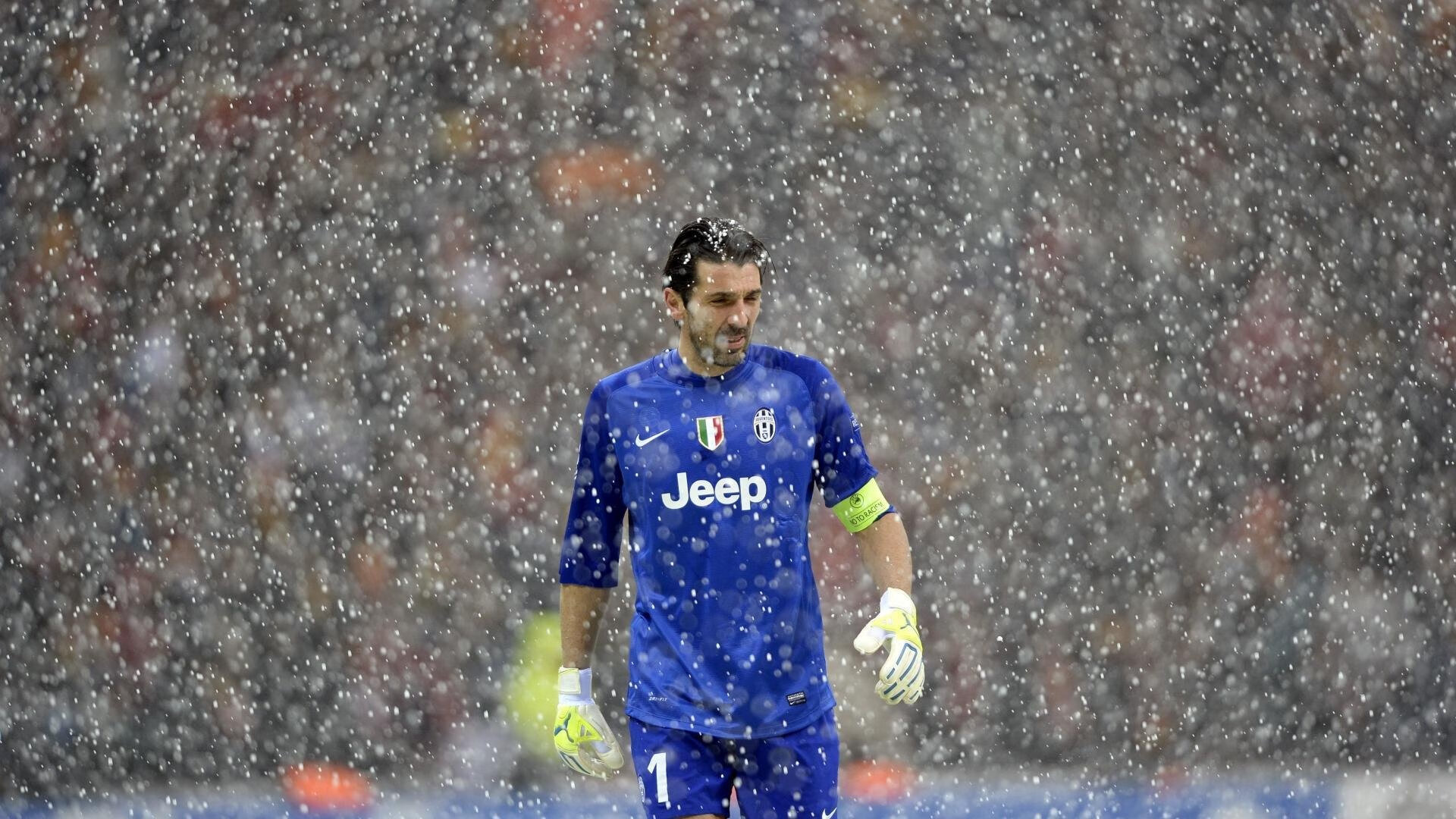 红与白的淬炼,当钢铁防线溶解华丽枪矛 记AC米兰欧冠决赛轻取阿森纳